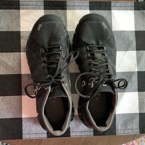 Women’s On Cloud X Size 8 Black